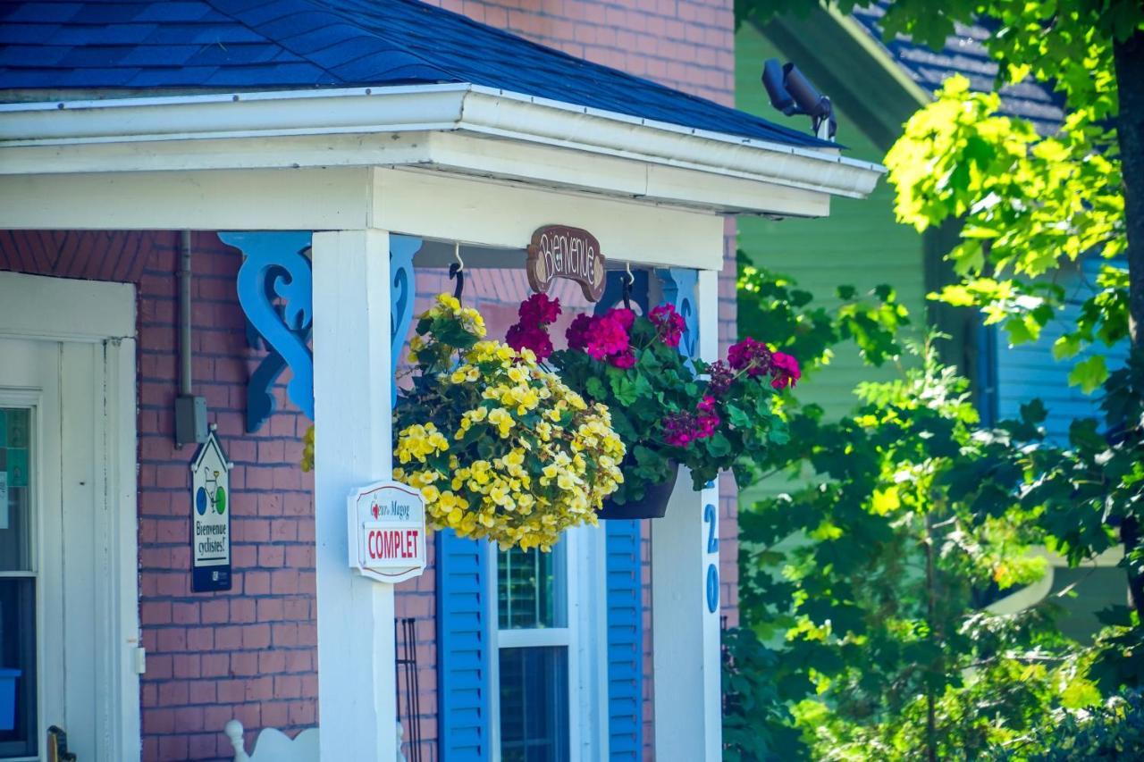 Au Coeur De Magog Bed & Breakfast Eksteriør bilde