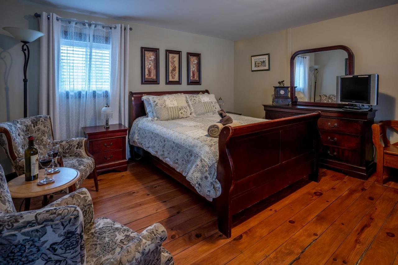 Au Coeur De Magog Bed & Breakfast Eksteriør bilde