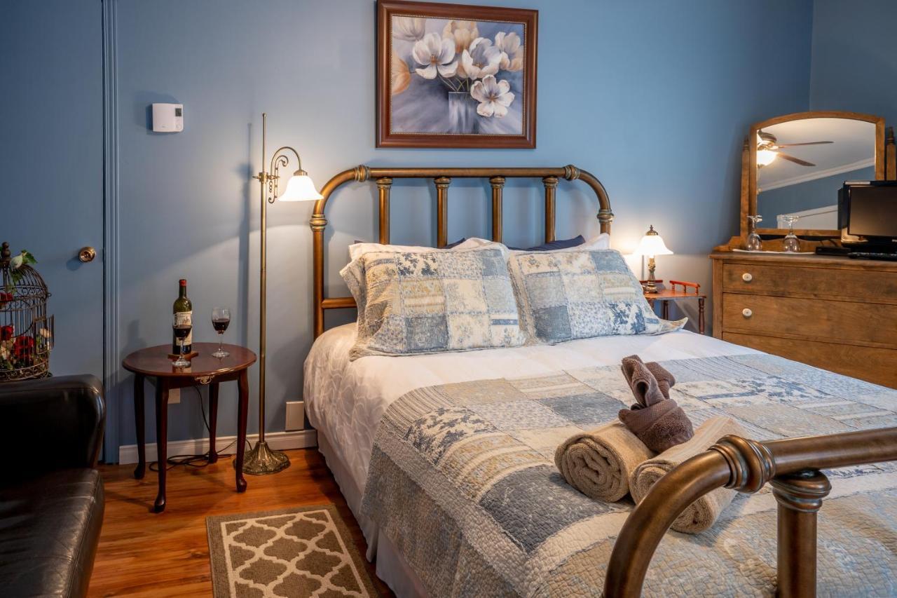 Au Coeur De Magog Bed & Breakfast Eksteriør bilde