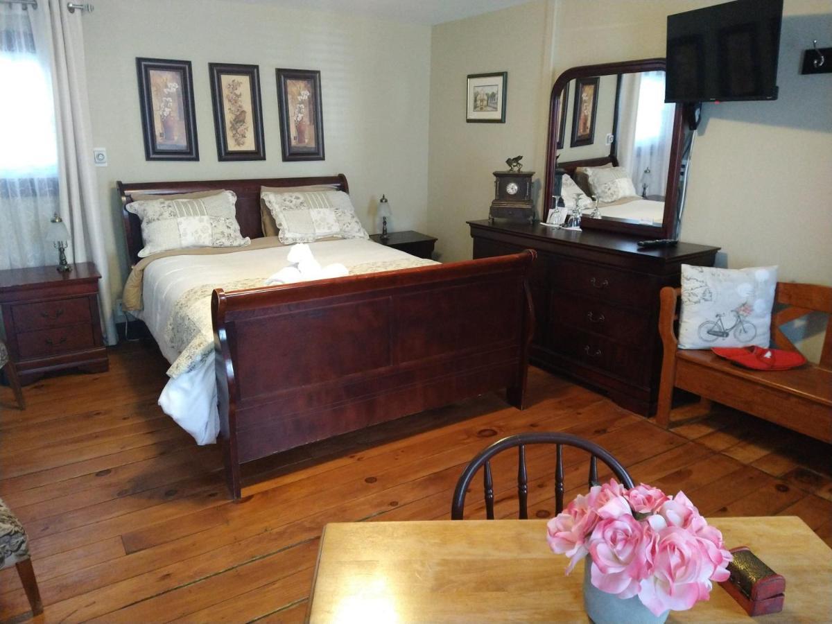 Au Coeur De Magog Bed & Breakfast Eksteriør bilde