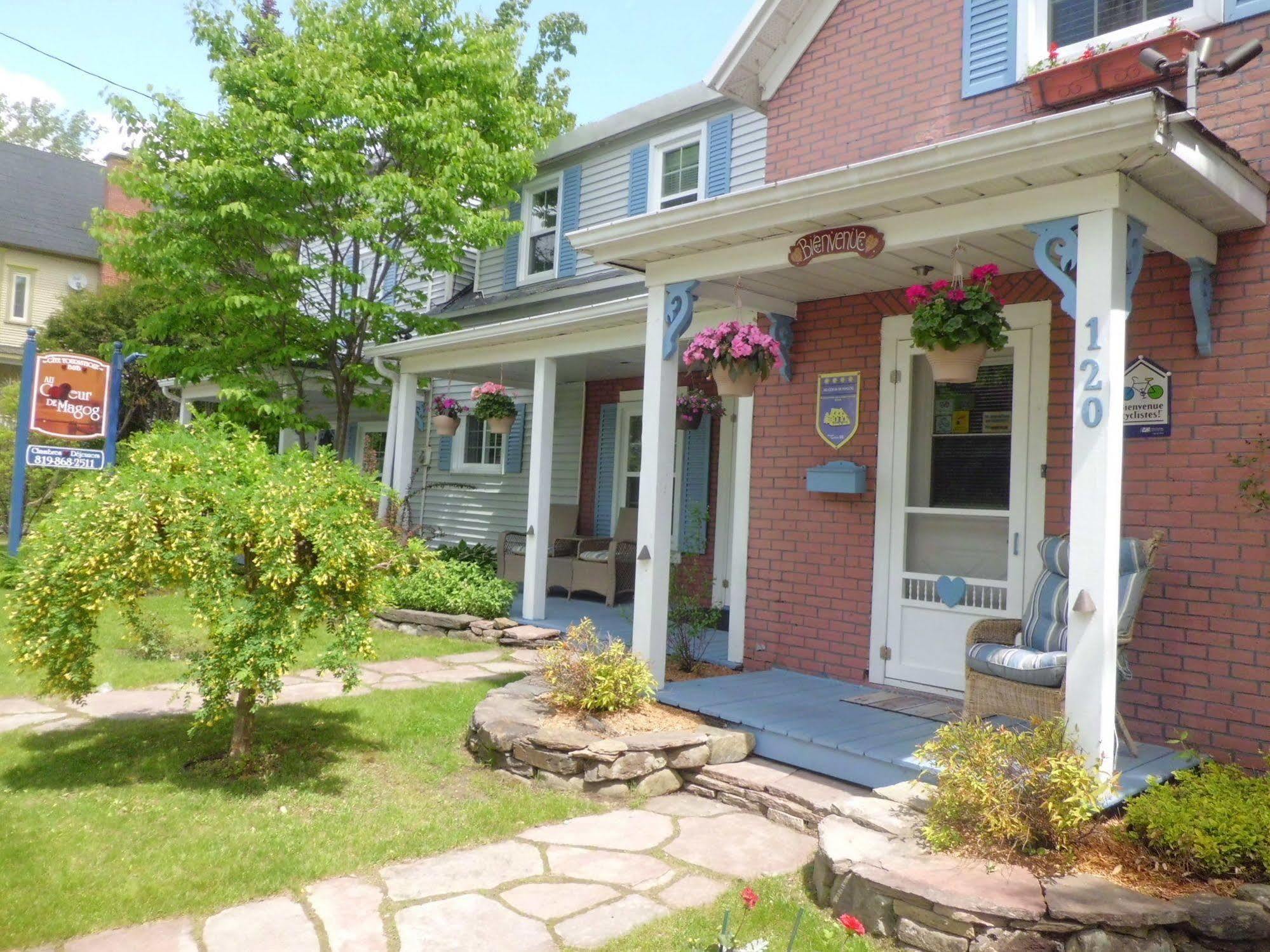 Au Coeur De Magog Bed & Breakfast Eksteriør bilde