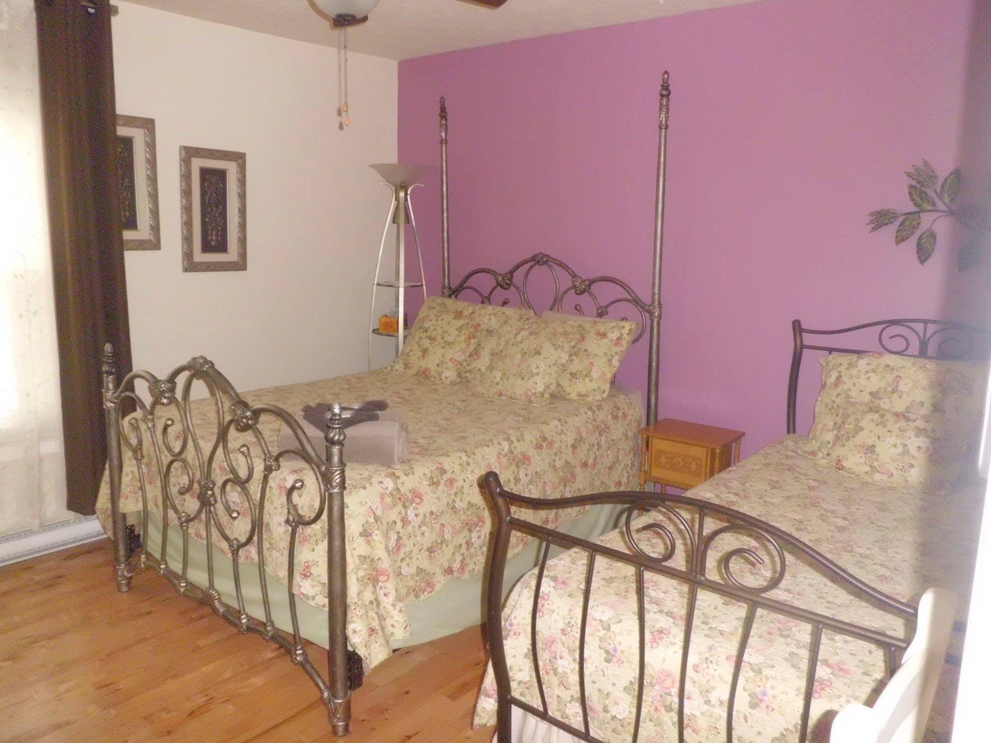 Au Coeur De Magog Bed & Breakfast Eksteriør bilde