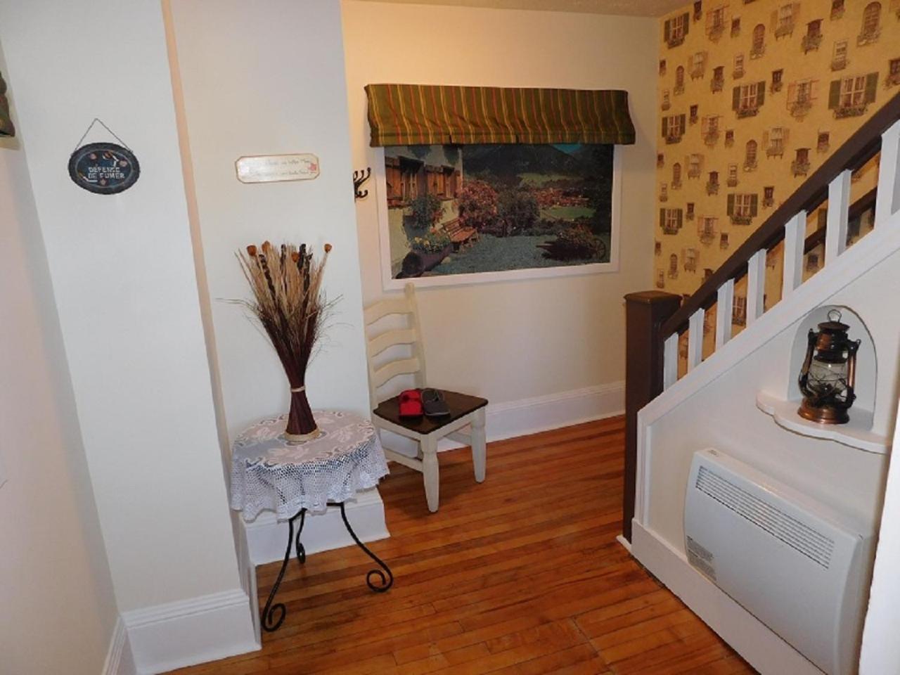 Au Coeur De Magog Bed & Breakfast Eksteriør bilde